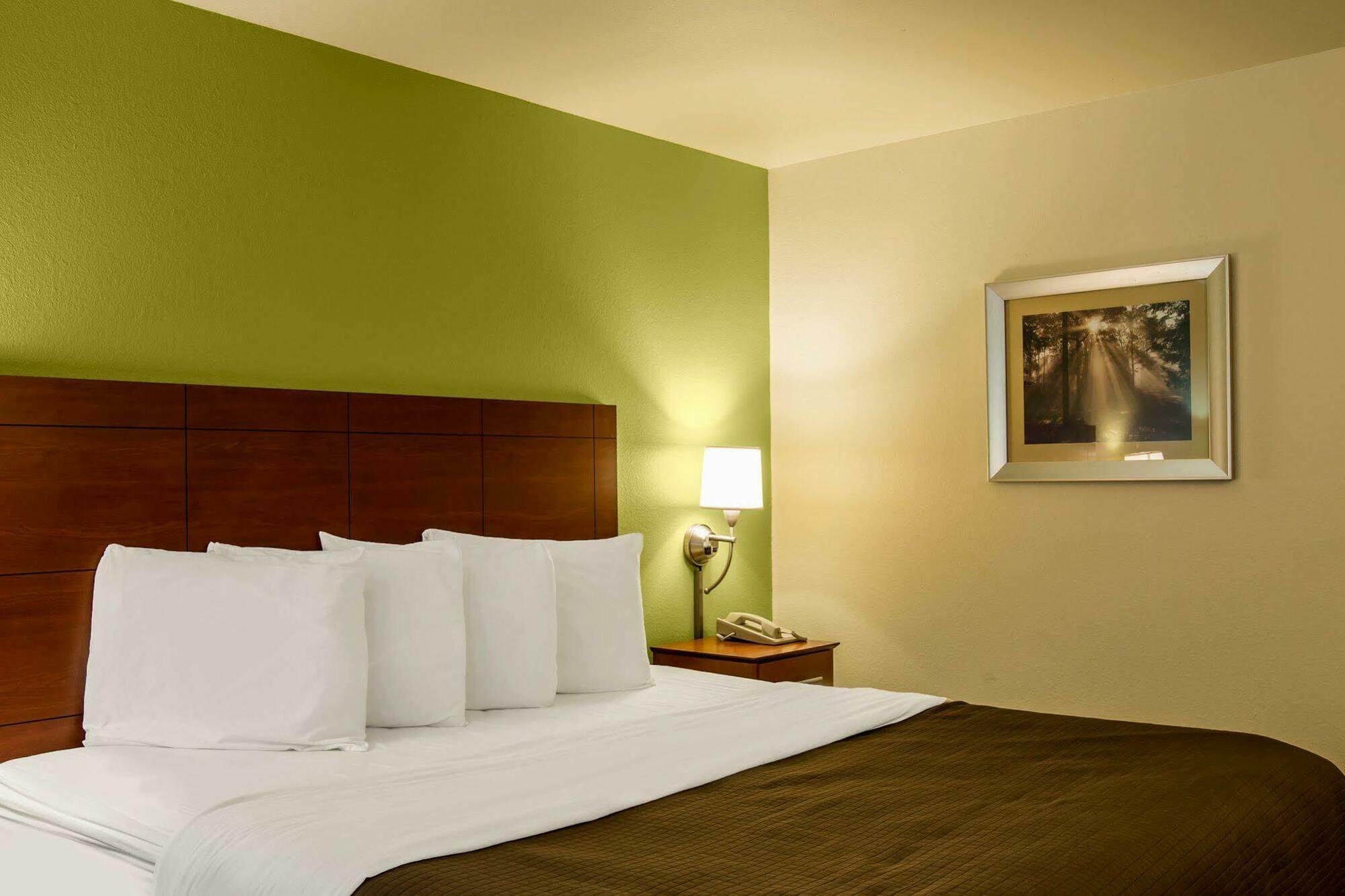 Econo Lodge Cherokee Near River Park Екстериор снимка